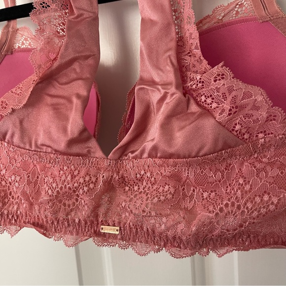 BRAND NEW VS PINK Push-up Bra - Picture 3 of 5